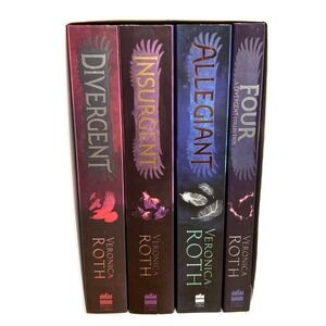 The Divergent Series Box Set Books 1-4 Paperback Veronica Roth NEW Open‎ Box